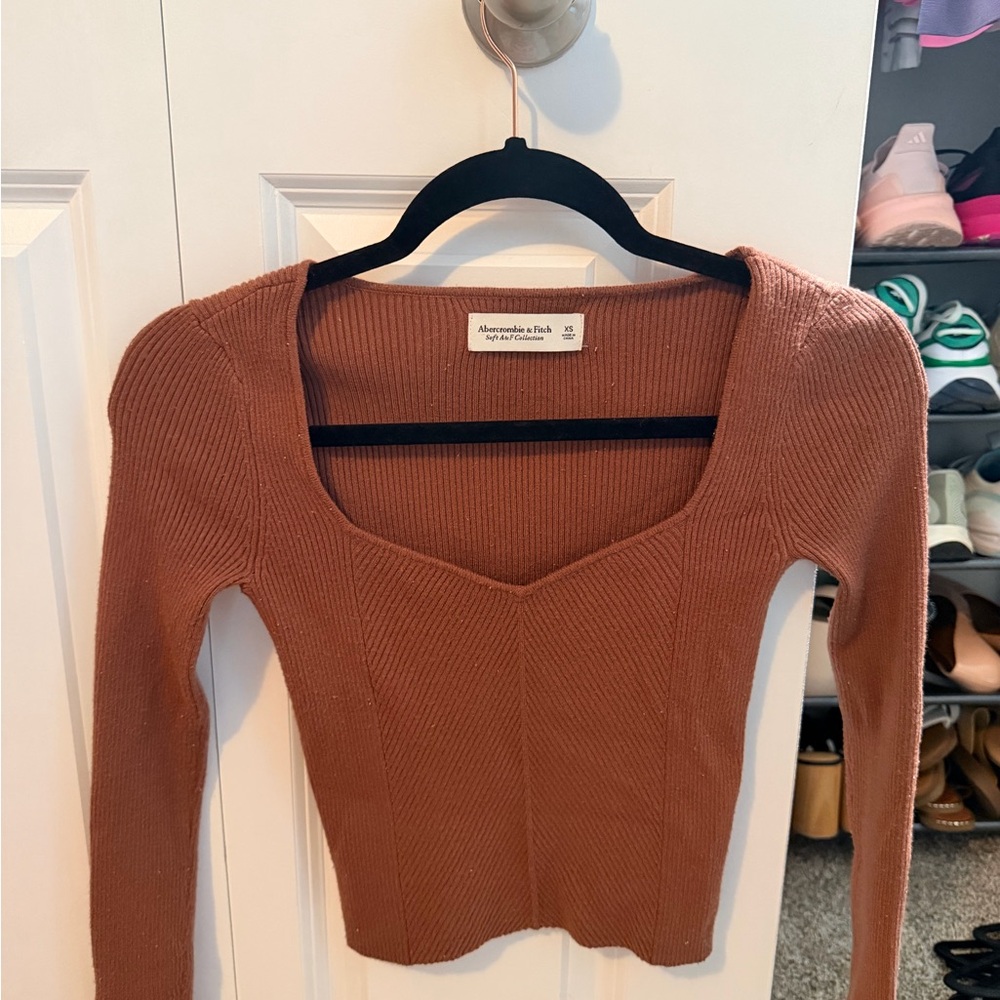 Abercrombie & Fitch Ribbed Scoop Neck Top in Cinnamon